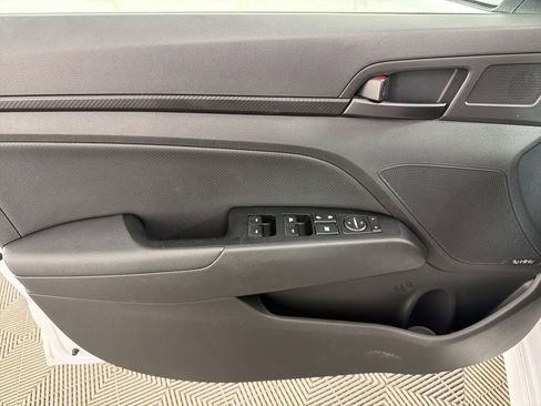 Used 2020 Hyundai Elantra Sport w/ Premium Package 02 FWD image 13