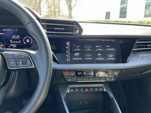 Used 2025 Audi A3 2.0T Premium image 32