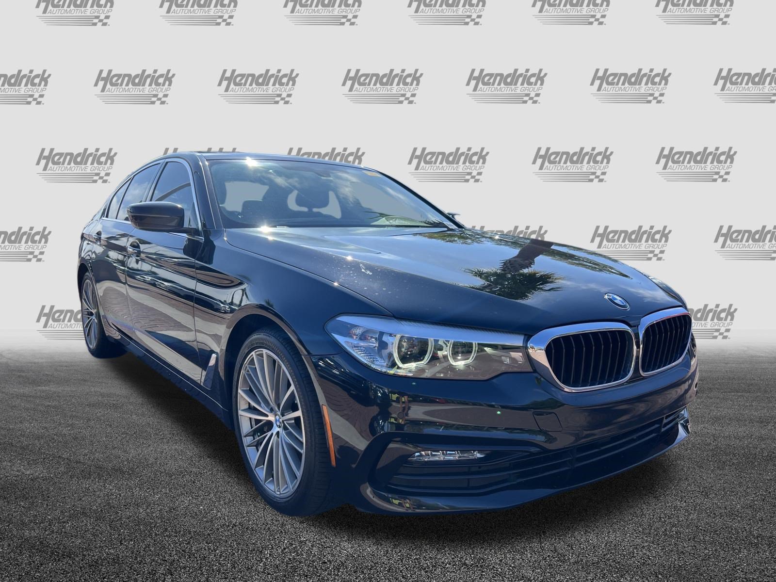 Used 2018 BMW 530i xDrive w/ Premium Package AWD/4WD image 2