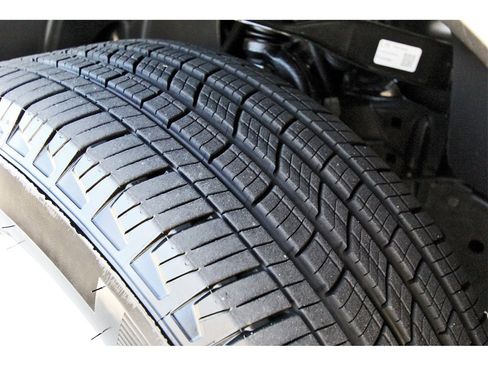 Certified 2024 Nissan Frontier SV w/ SV Convenience Package image 29