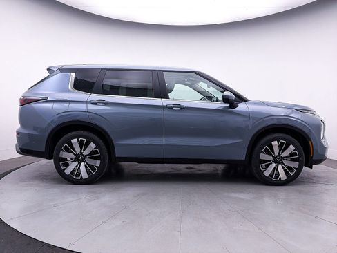 New 2026 Mitsubishi Outlander SE FWD image 28