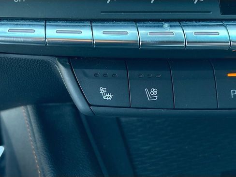 Used 2021 Cadillac CT4 V w/ Technology Package image 21