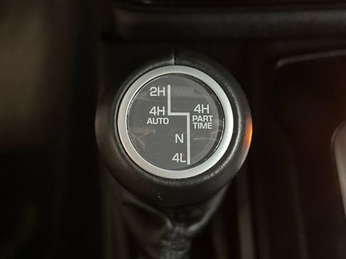 Used 2020 Jeep Wrangler Unlimited Sahara AWD/4WD image 25