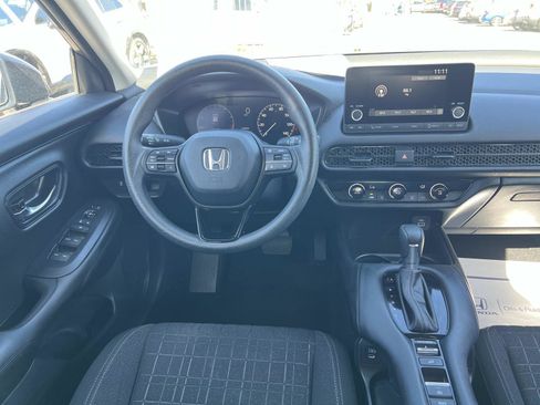 Certified 2024 Honda HR-V LX image 7