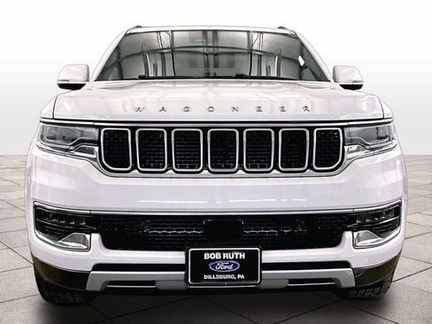 Used 2022 Jeep Wagoneer Series II AWD/4WD image 3