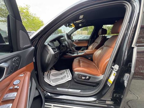 Used 2022 BMW X7 xDrive40i w/ M Sport Package AWD/4WD image 10