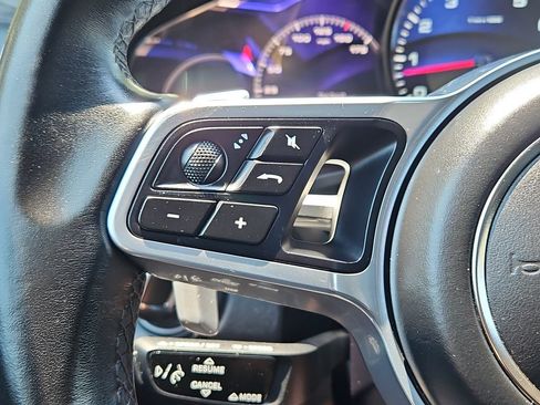 Certified 2022 Porsche Cayenne AWD/4WD image 27