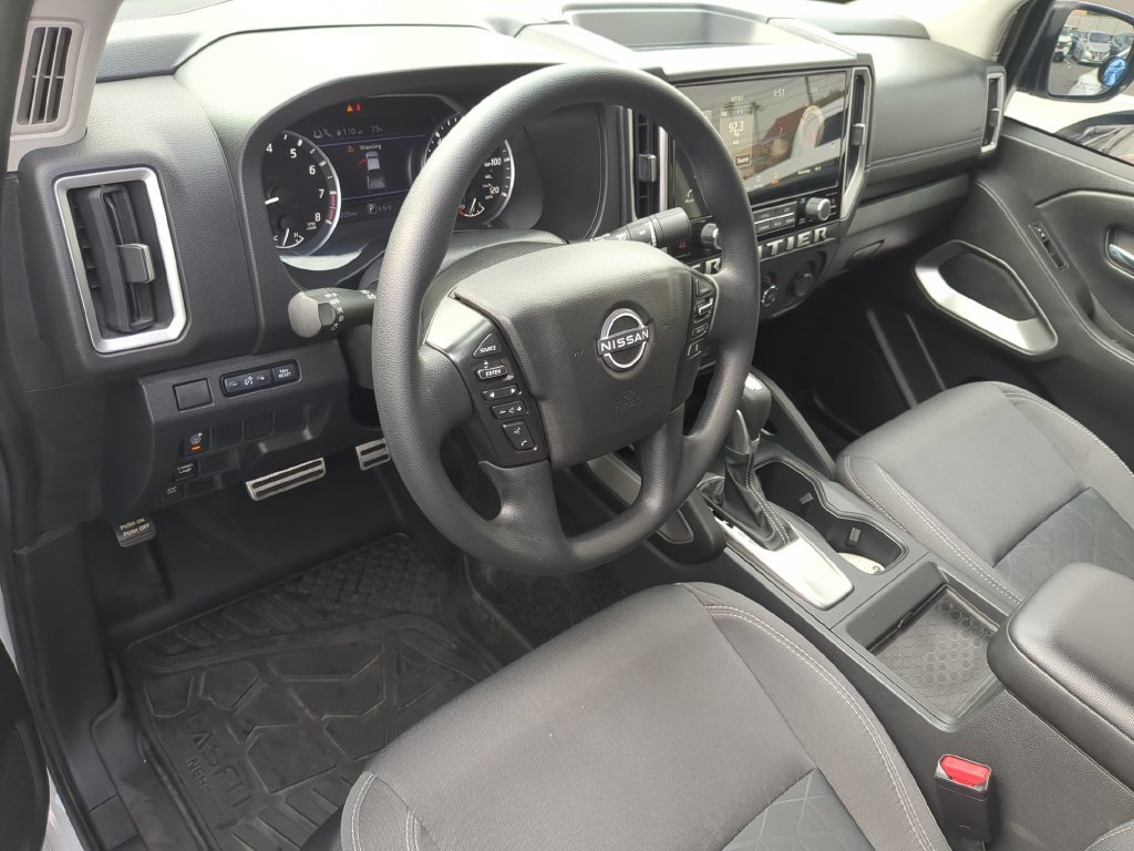 Certified 2025 Nissan Frontier SV RWD image 14