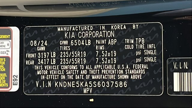 Used 2025 Kia Carnival SX FWD image 29