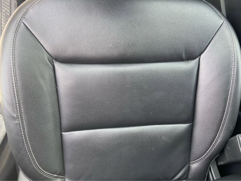 Used 2020 Ford Explorer XLT w/ Equipment Group 202A AWD/4WD image 38