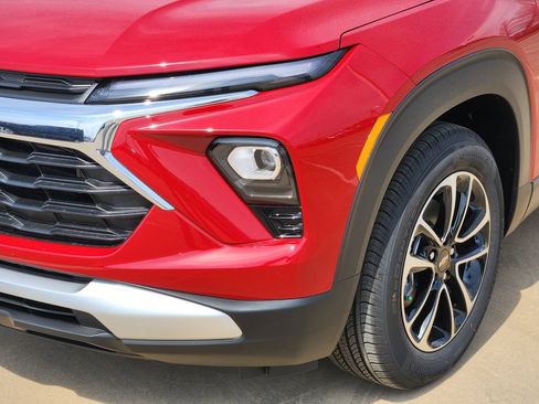 New 2026 Chevrolet TrailBlazer LT FWD image 6