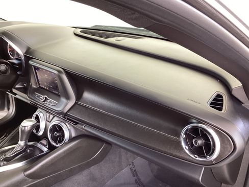 Used 2022 Chevrolet Camaro LT image 18