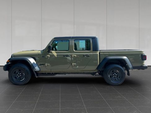 Used 2026 Jeep Gladiator Sport AWD/4WD image 2