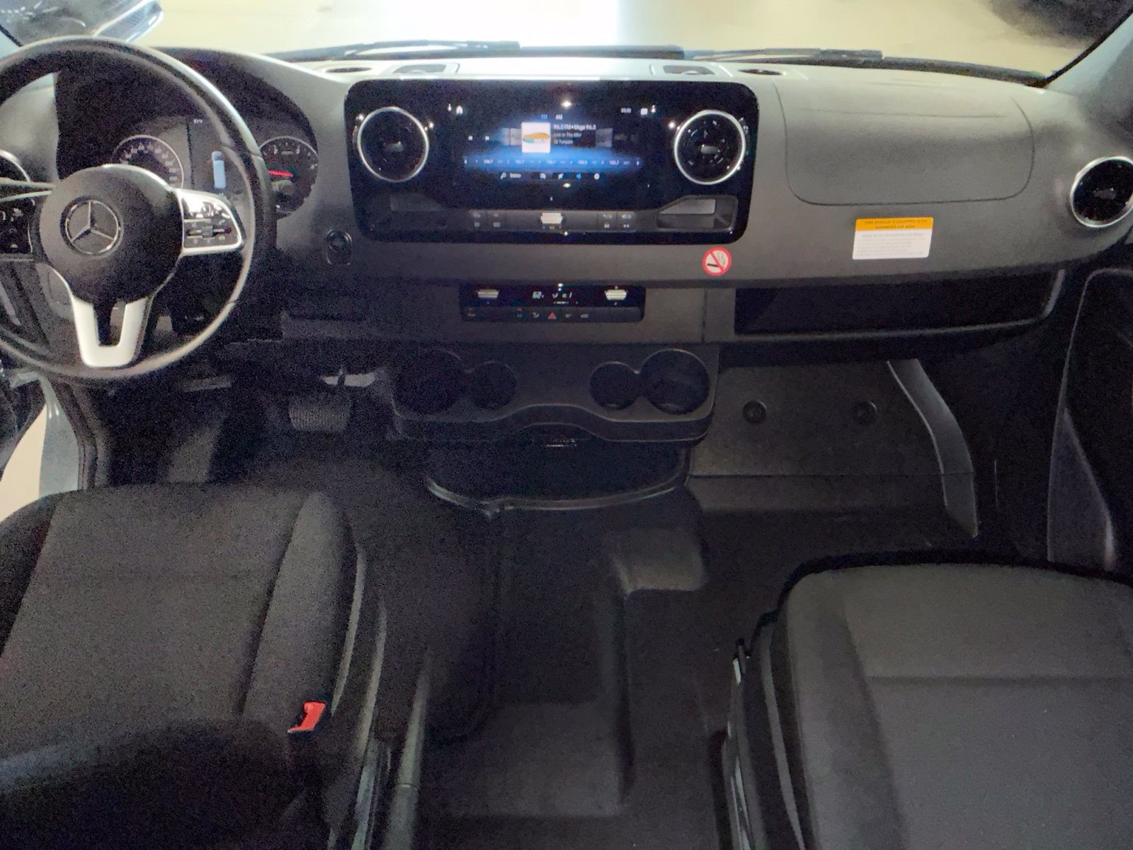 Used 2024 Mercedes-Benz Sprinter 2500 image 31