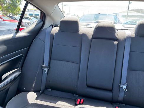 Used 2025 Nissan Altima 2.5 SV FWD image 35