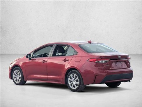 Used 2020 Toyota Corolla LE FWD image 3