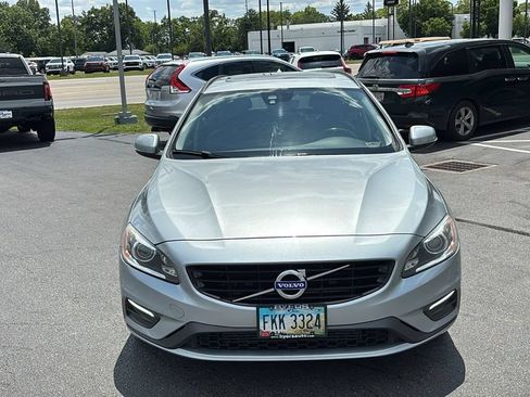 Used 2018 Volvo V60 T5 Dynamic FWD image 5