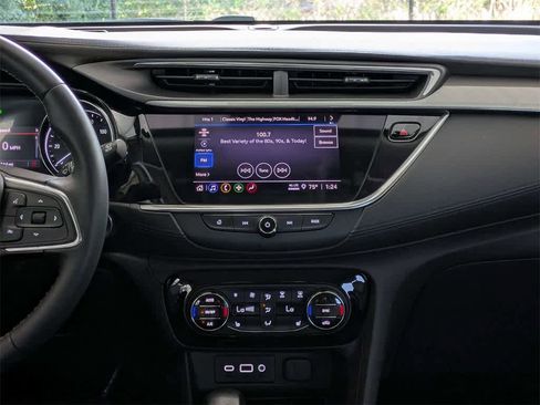 Used 2022 Buick Encore GX Select w/ Sport Touring Package image 21