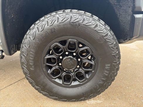 Used 2024 Chevrolet Silverado 2500 ZR2 w/ ZR2 Bison Edition image 11