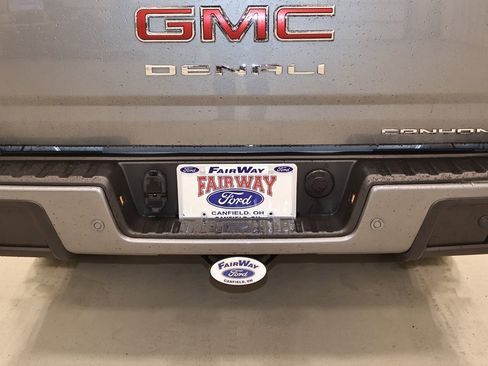 Used 2021 GMC Canyon Denali image 37