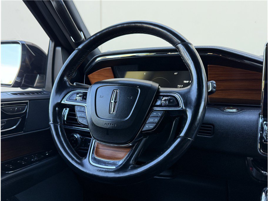 Used 2019 Lincoln Navigator L Select RWD image 15
