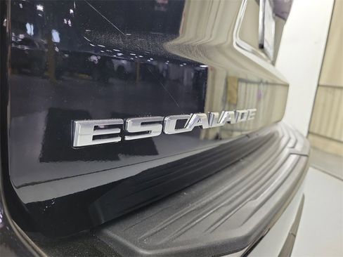 Certified 2021 Cadillac Escalade Sport w/ LPO, ONYX Package image 7