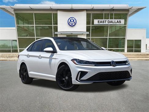 New 2025 Volkswagen Jetta SE image 1