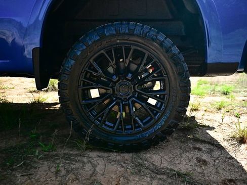 New 2025 Chevrolet Silverado 1500 Custom image 26