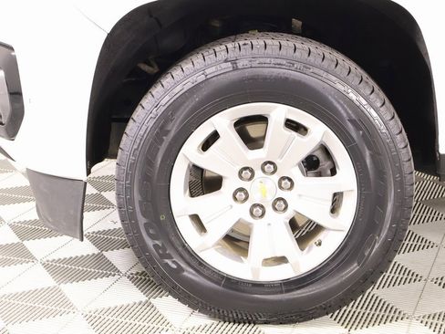 Used 2022 Chevrolet Colorado LT w/ Fleet Safety Package image 16