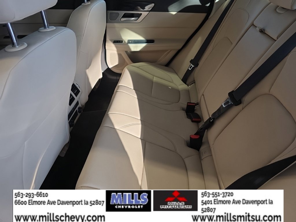 Used 2018 Jaguar XF Premium AWD/4WD image 20