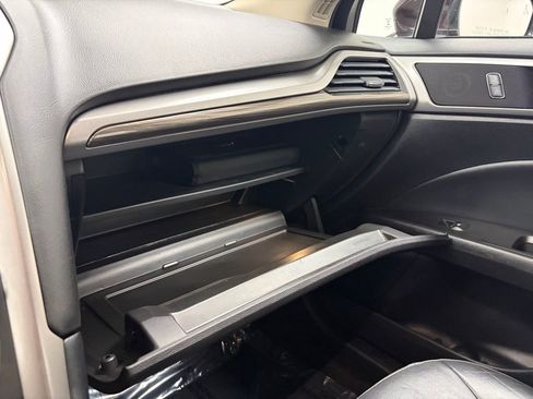 Used 2017 Ford Fusion Energi SE image 28