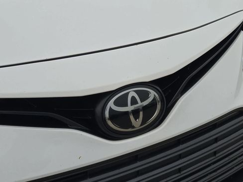 Used 2022 Toyota Camry LE FWD image 10