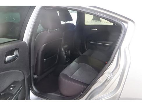 Used 2015 Dodge Charger SE w/ Popular Equipment Group image 8