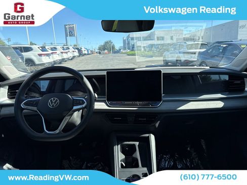 New 2025 Volkswagen Tiguan SE image 15