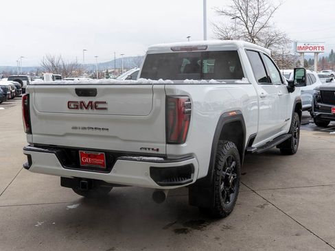 Used 2024 GMC Sierra 2500 AT4 w/ AT4 Premium Plus Package image 7