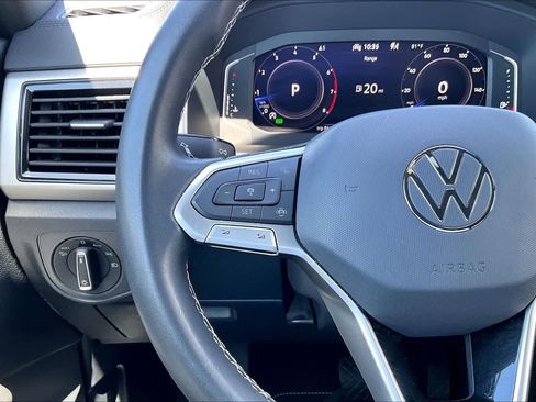 Used 2022 Volkswagen Atlas Cross Sport SE AWD/4WD image 24