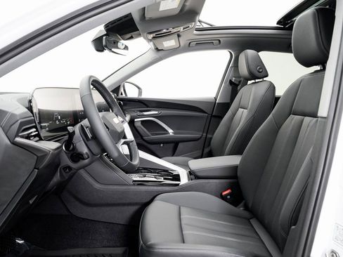 New 2025 Audi Q5 Premium image 6