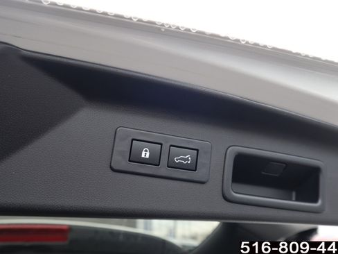 Used 2025 Subaru Forester Limited image 24