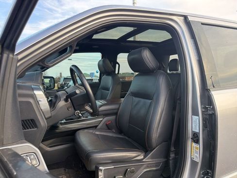 Used 2021 Ford F150 Lariat w/ Equipment Group 502A High image 9