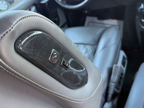 Used 2023 Chevrolet Express 2500 image 22