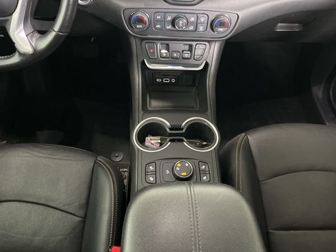 Used 2019 GMC Terrain SLT w/ Preferred Package AWD/4WD image 10