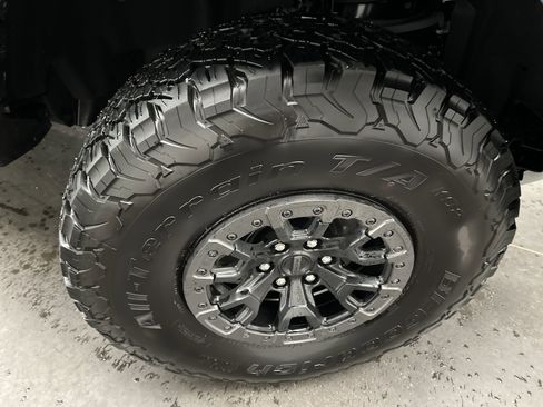 Used 2024 Ford Bronco Raptor image 12