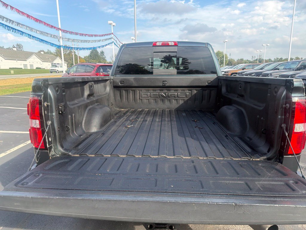 Used 2018 GMC Sierra 3500 Denali w/ Suspension Package, Off-Road AWD/4WD image 39