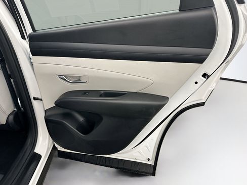 Used 2025 Hyundai Tucson SEL image 32