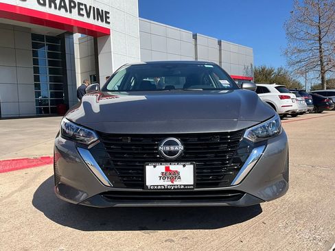 Used 2025 Nissan Sentra S image 3