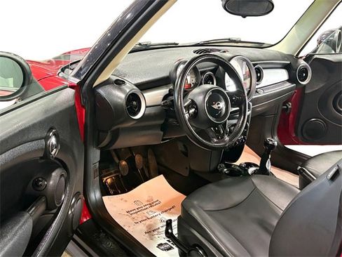 Used 2013 MINI Cooper Hardtop image 9
