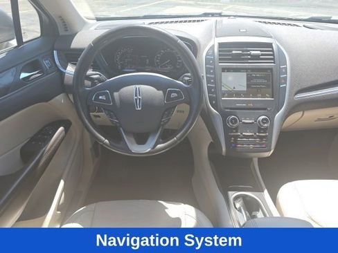 Used 2017 Lincoln MKC Reserve w/ Lincoln MKC Climate Package AWD/4WD image 2
