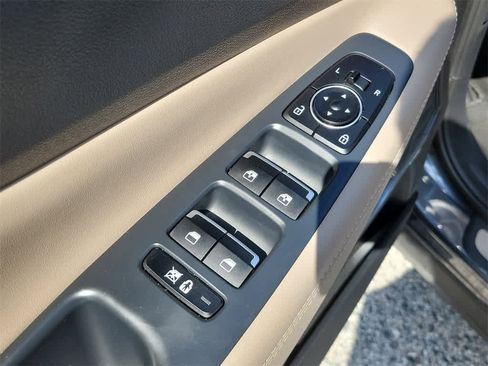 Used 2020 Hyundai Santa Fe Limited image 25