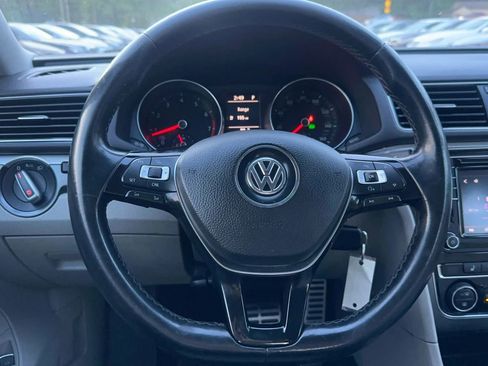 Used 2017 Volkswagen Passat 1.8T R-Line FWD image 29