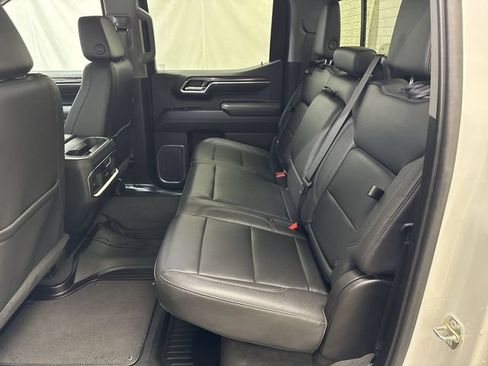 Used 2023 Chevrolet Silverado 1500 LTZ AWD/4WD image 12